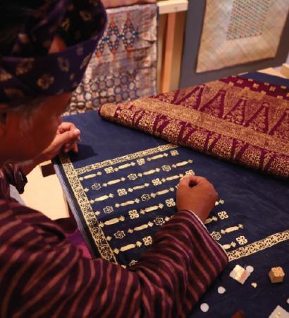 Seni Telepuk - Intro Photo 1